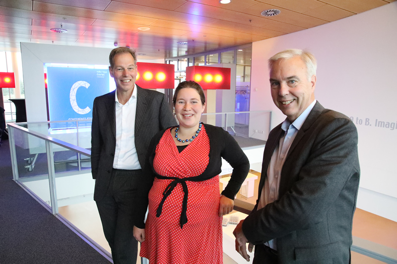 Mirjam Theelen met Jury